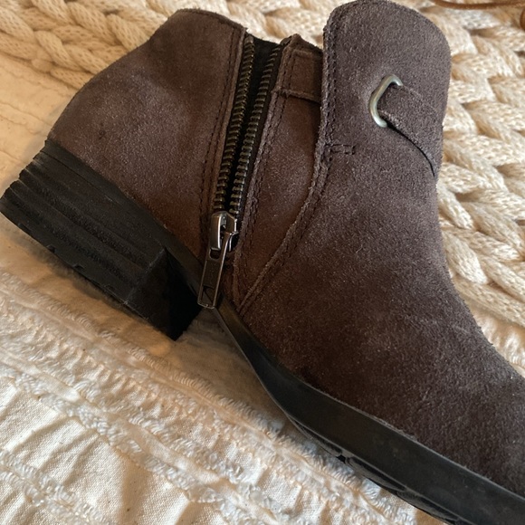 Born booties - Picture 2 of 4